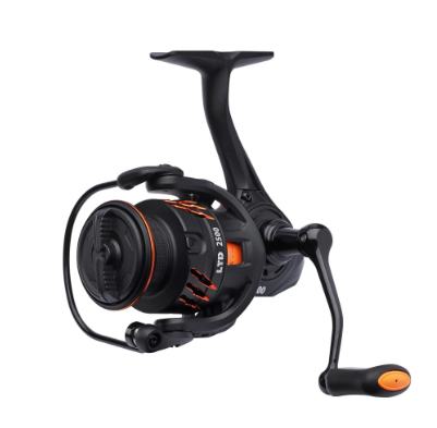 SAVAGE GEAR Orange LTD FD Spinnrolle